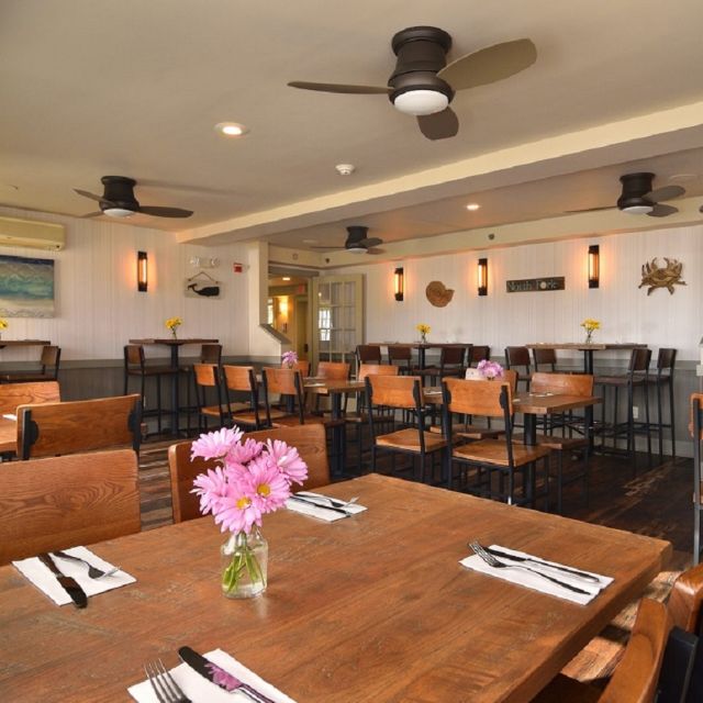 Bay Breeze and Chophouse Updated 2024, American Restaurant in