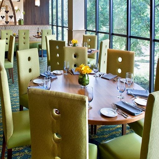 Riverbend Bar & Grille At The Newton Marriott Hotel Restaurant