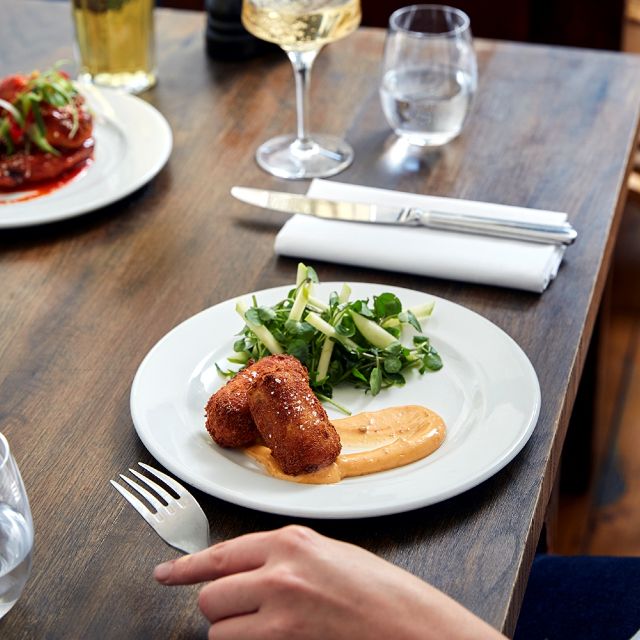 The Horseshoe Updated 2024, British Restaurant in London