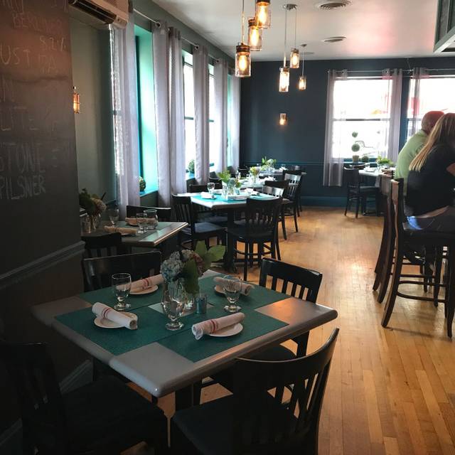 Gale Motor Co. Eatery Permanently Closed Restaurant Manchester, NH OpenTable