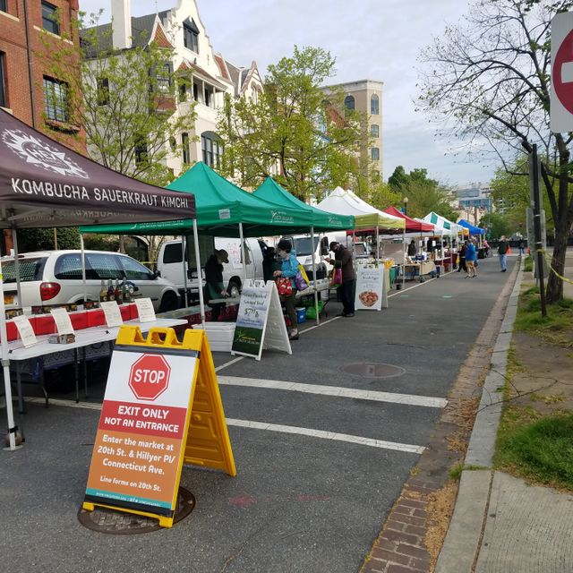 Restaurante FRESHFARM Market Dupont Circle Grocery Washington, , DC