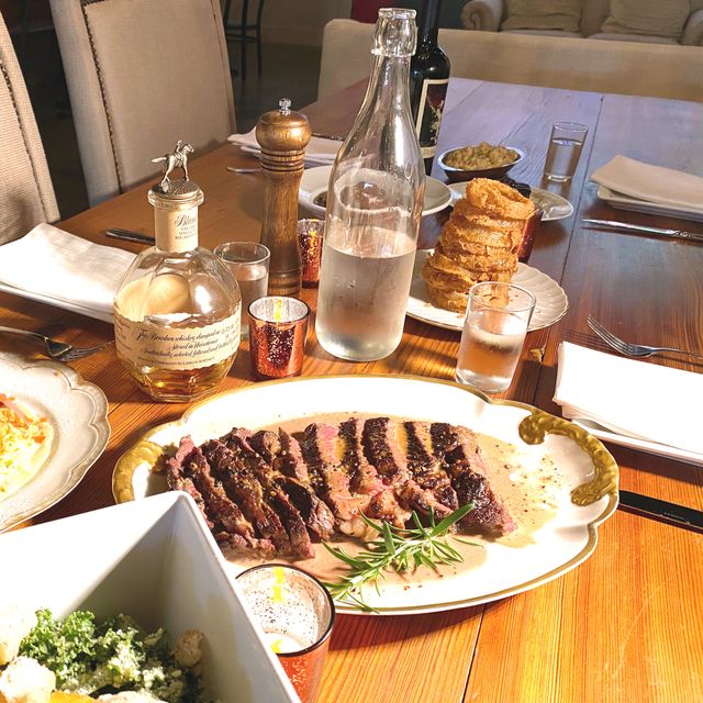 Ye Olde College Inn Steak & Bank Bar RocknBowl® Updated 2024