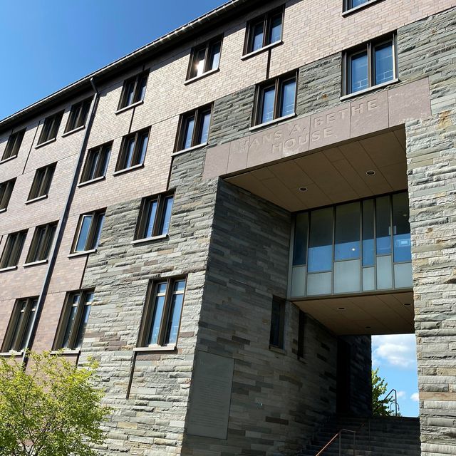 Restaurante Jansen’s Dining Room at Bethe House Cornell University
