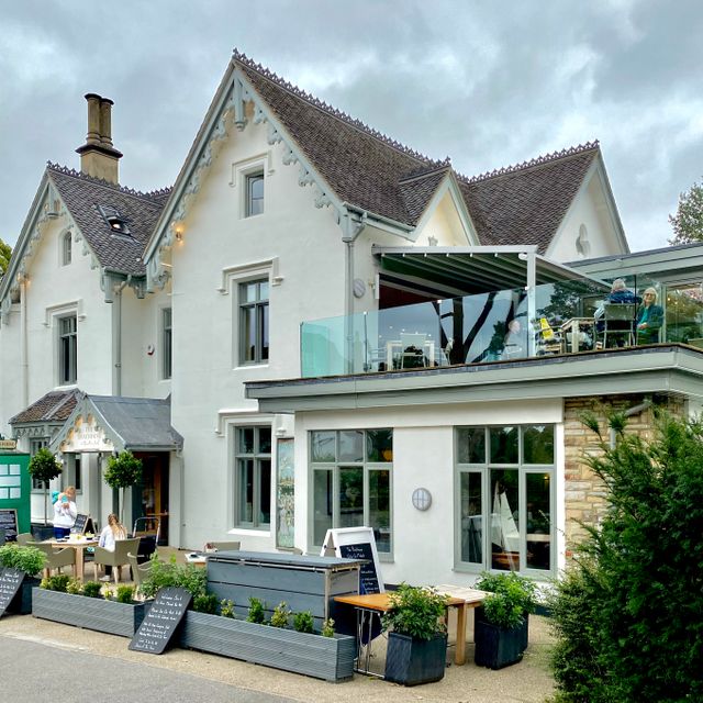 Boulters Lock / Boulters Lock Sunday Afternoon Study Painting Edward