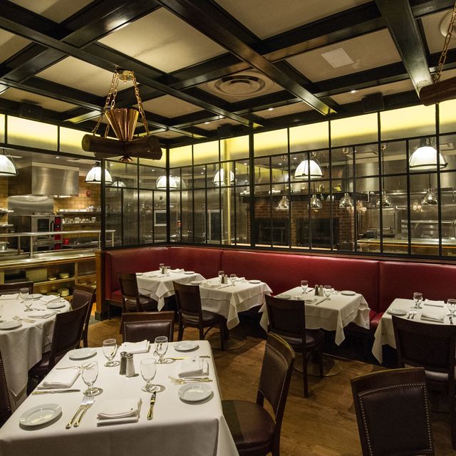 Gallagher's Steakhouse » What'Up Now