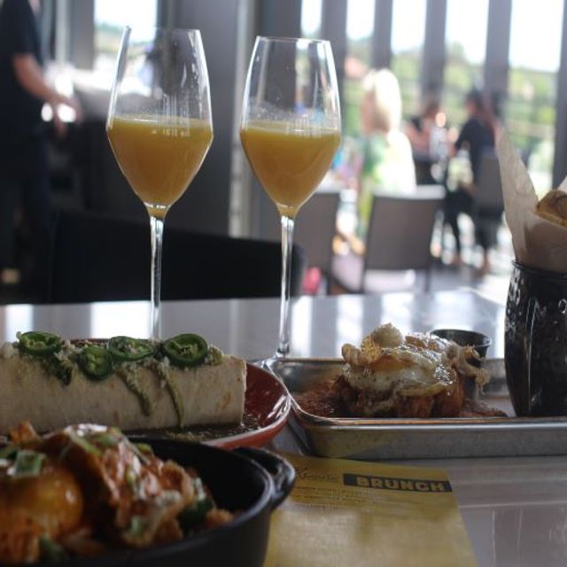 Actualizar 50+ imagen bar louie brunch Abzlocal.mx