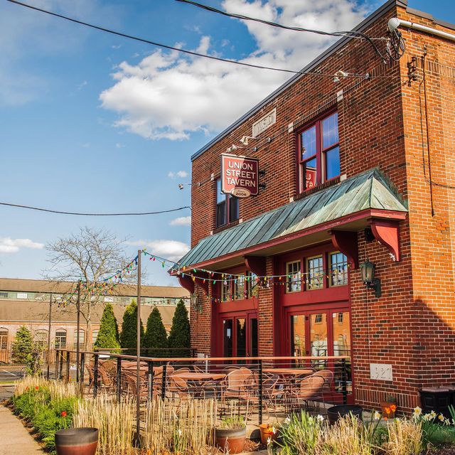 Union Street Tavern Updated 2024, Grill in Windsor, CT