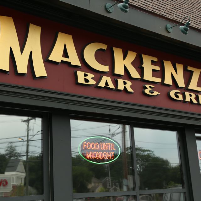 Mackenzies Bar and Grill Updated 2024, American Restaurant in