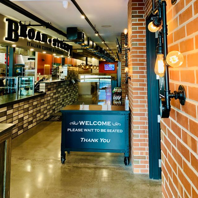 Broad Street Italian Cuisine & Pizzeria Restaurant Souderton, PA