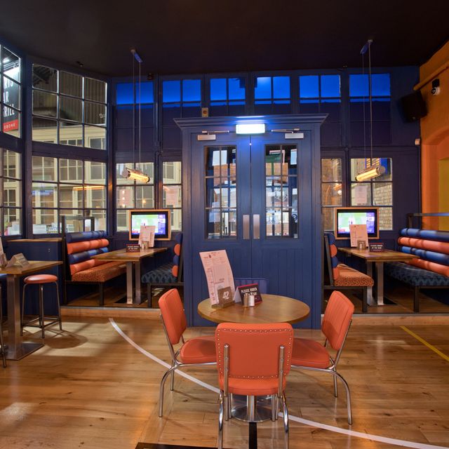 Sports Bar & Grill Marylebone City Tavern Restaurant London