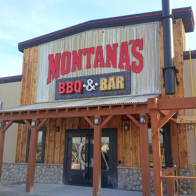 Montana's BBQ & Bar Regina Rochdale Blvd Restaurant Regina, , SK