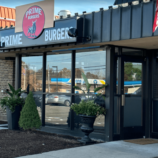 Prime Burgers Restaurant Bar & Grill Newington Newington, CT
