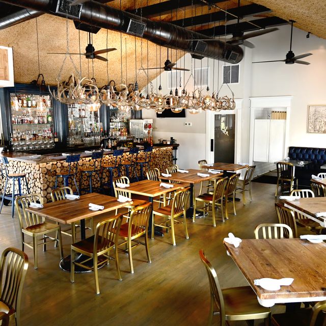 Field & Tides Updated 2024, American Restaurant in Houston, TX