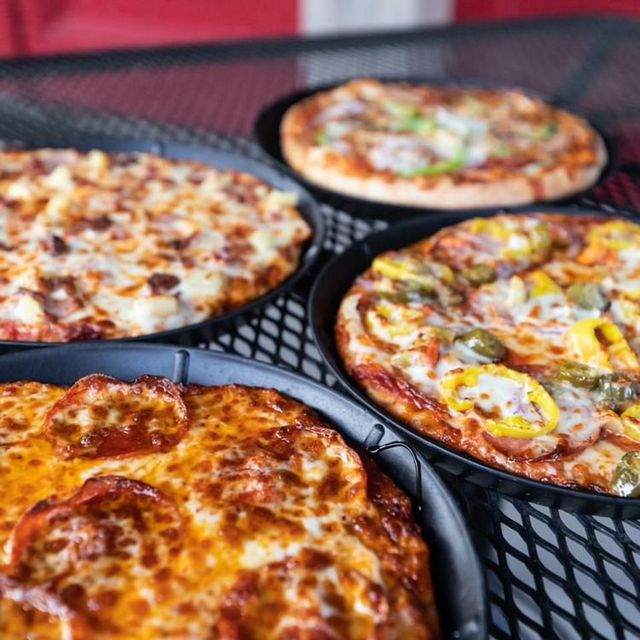 Parlour Jtown Updated 2024, Pizzeria in Louisville, KY