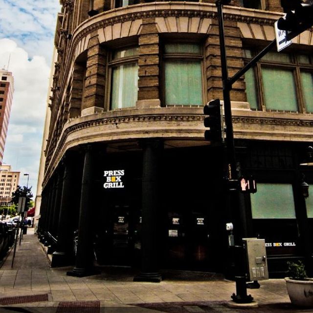 Press Box Grill Actualizado 2024, Restaurante estadounidenses en