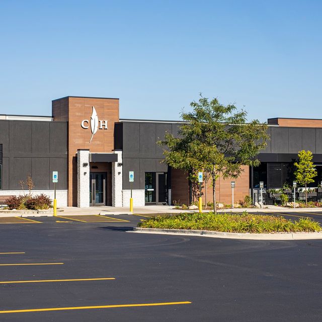 Cooper’s Hawk Winery & Restaurant Kildeer Kildeer, IL Book on