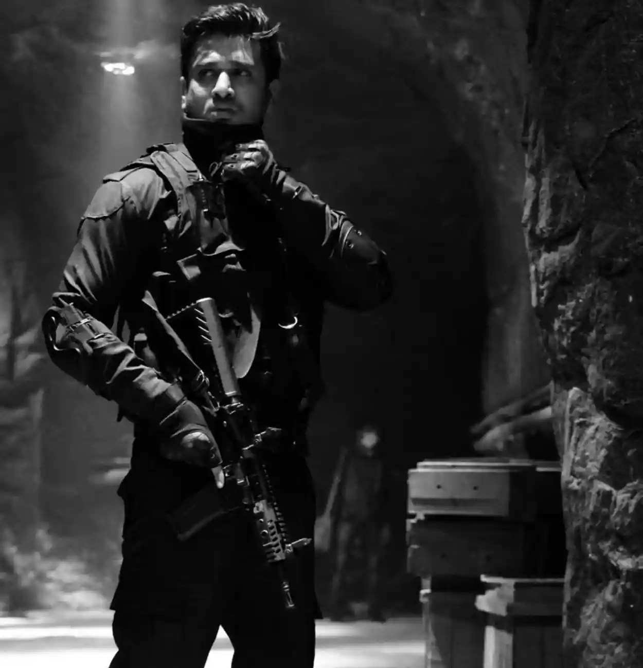 Nikhil looks super stylish in his new look from his action drama SPY(04)