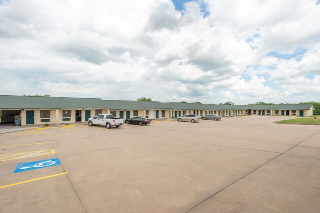 OYO Hotel in Three Rivers, TX Book Rooms 40 + up to 50 Off