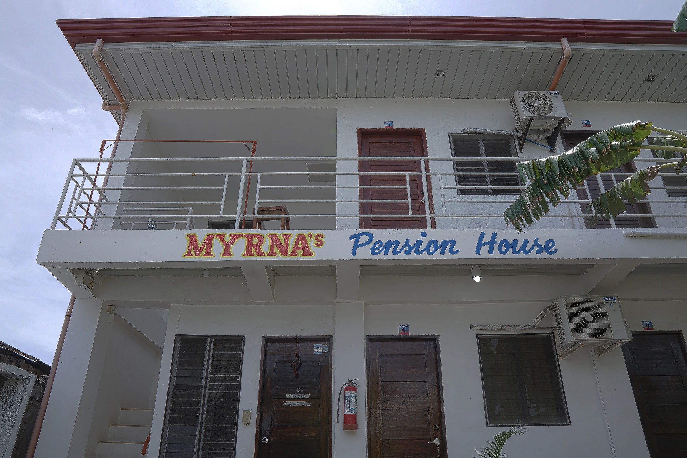 OYO 659 Myrna's Pension House, OYO Hotels Santa Fe Cebu, Book ₱1025 OYO