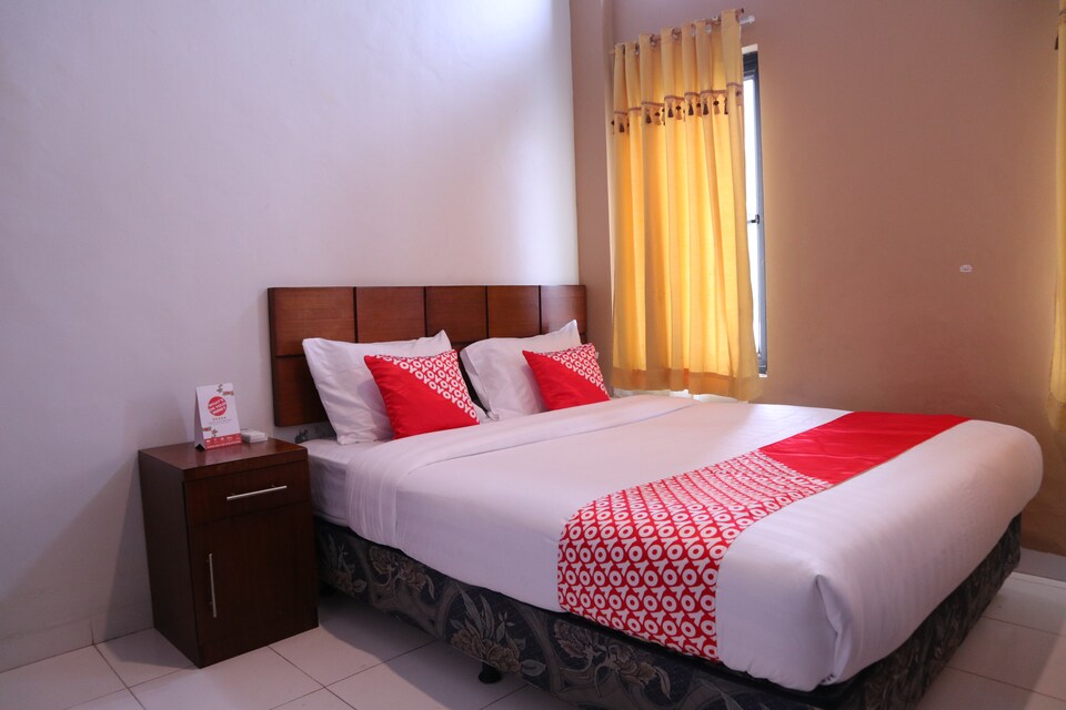 OYO 1305 Hotel Alghani, Padang Harga Terbaru Rp161111