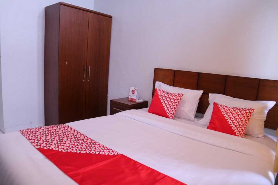 OYO 1305 Hotel Alghani, Padang Harga Terbaru Rp161111