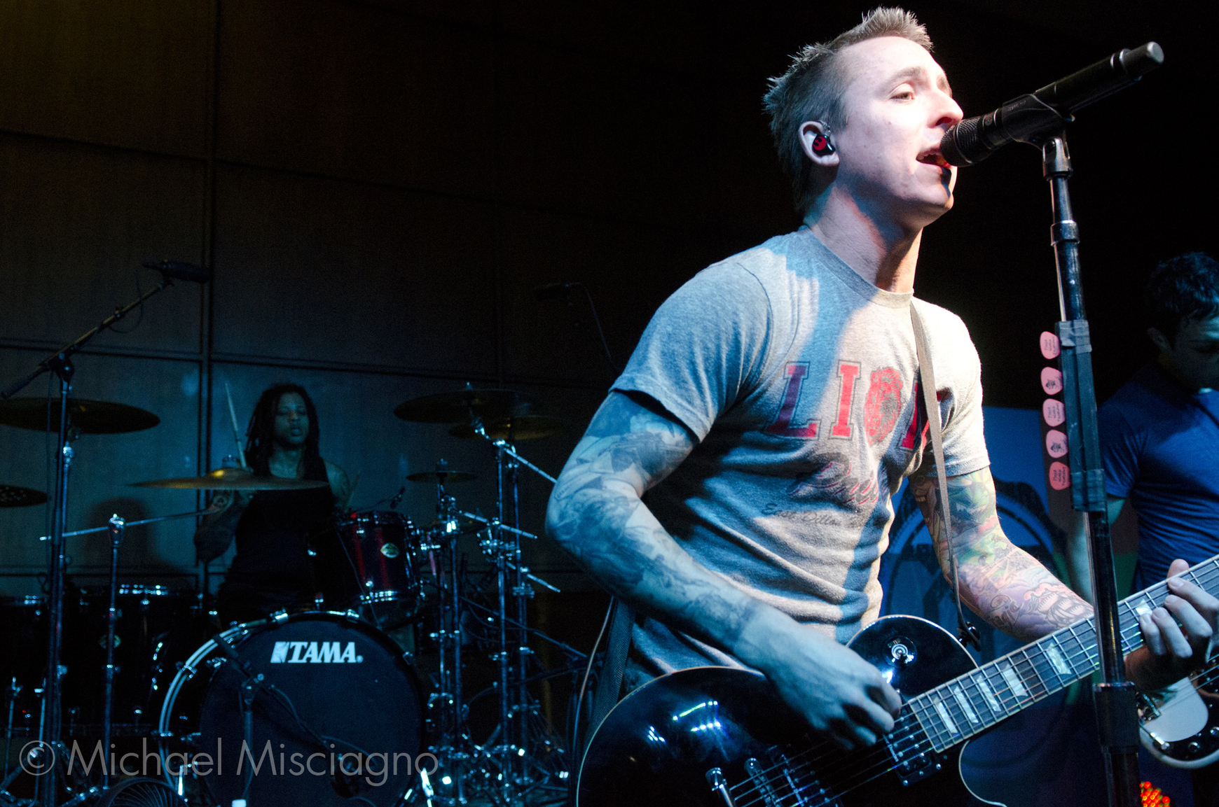 Yellowcard Massacres Stage With Lights and Sounds