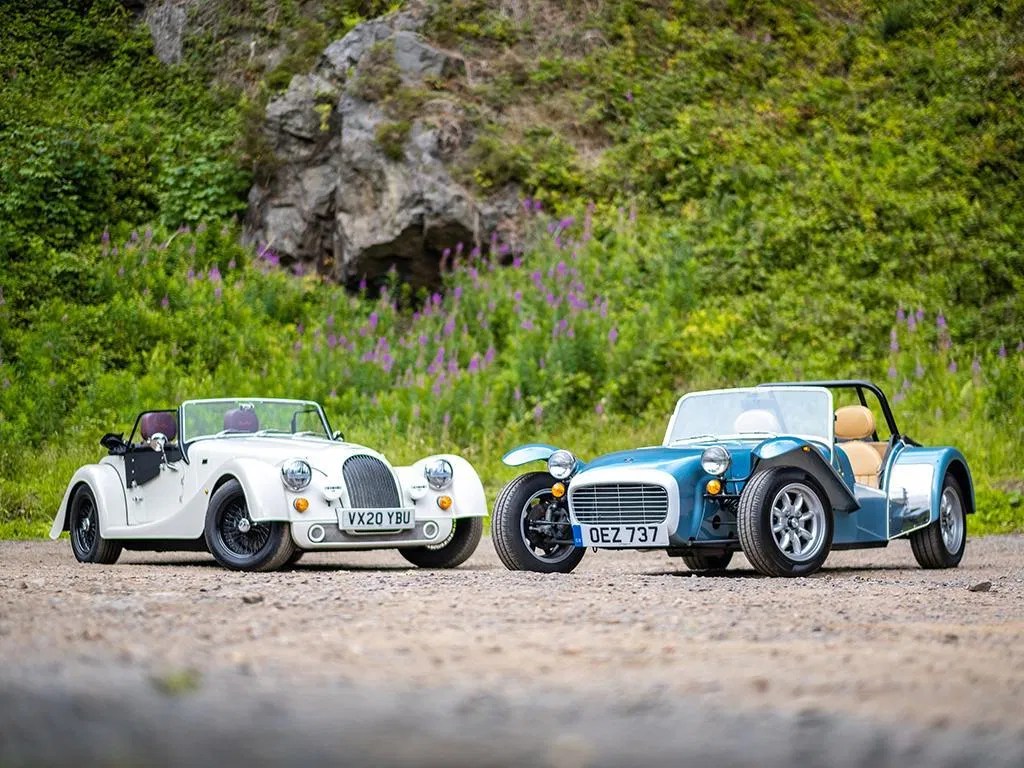 Plus Four vs. Caterham Super 1600 PistonHeads UK