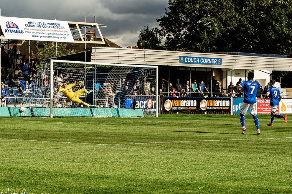 Wealdstone 3 vs. 0 Bognor Regis Town 9 September 2017 First Team