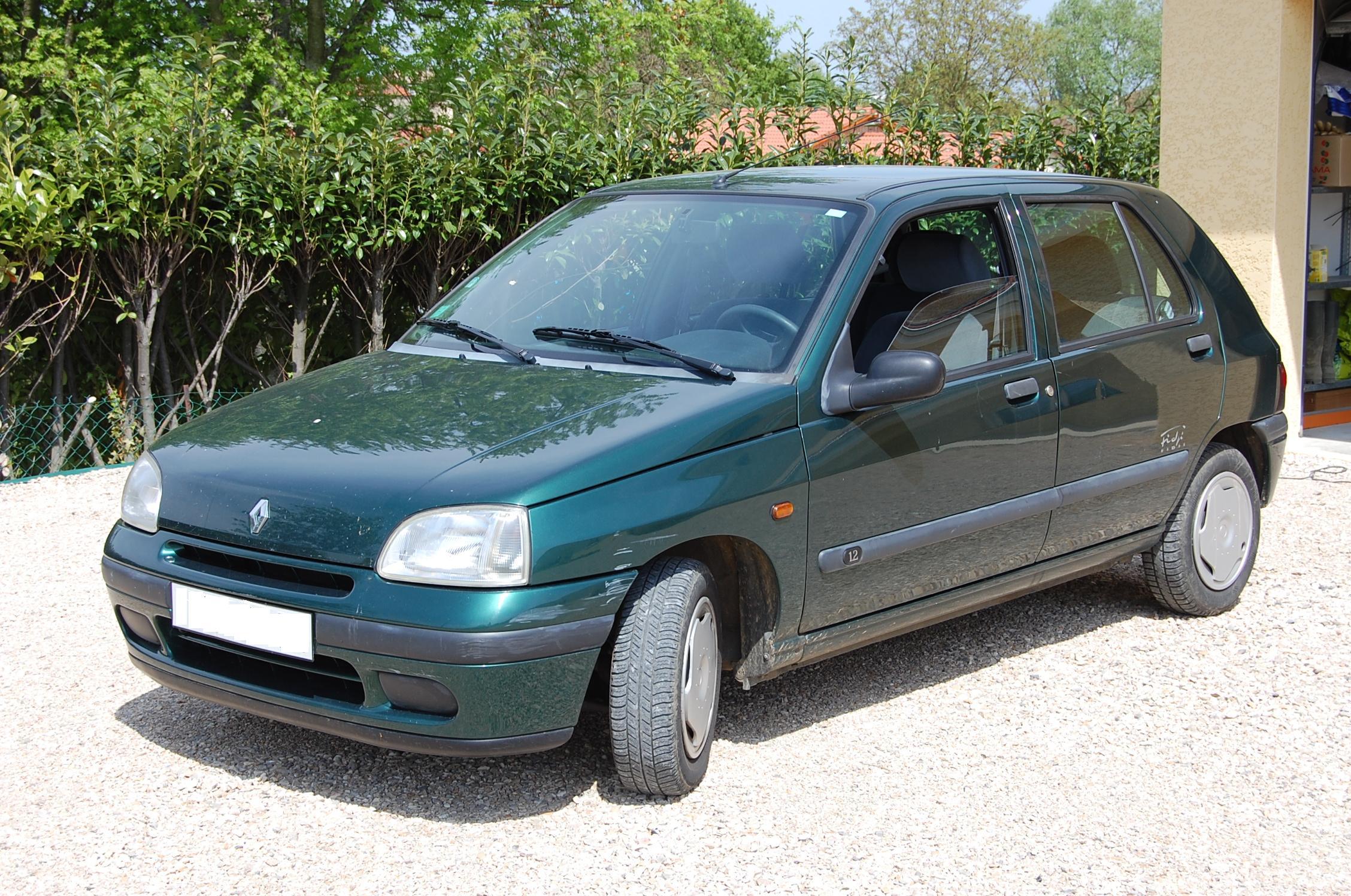 Clio I Présentation d'une vieille encore toute jeune ! P0