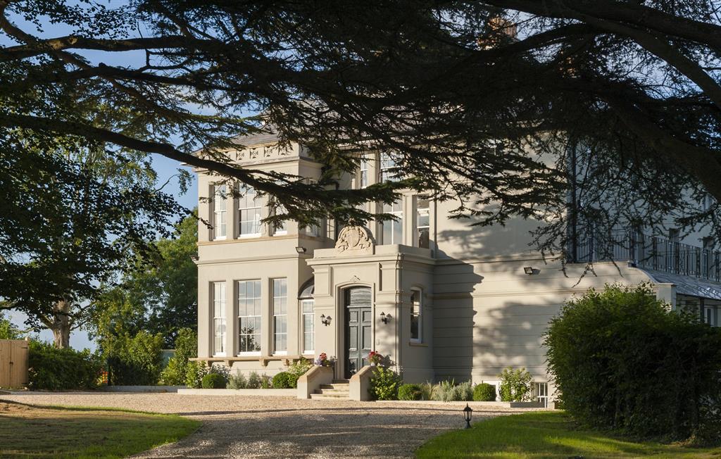 Luxury Holiday Cottages in Dorset, Somerset, Hampshire & Wiltshire