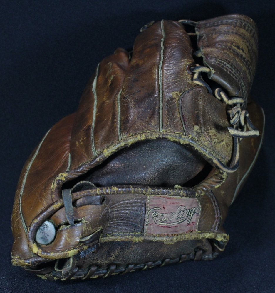 Vintage 1950's Rawlings Hank Bauer Model PM5 3 Finger Baseball Glove Pristine Auction