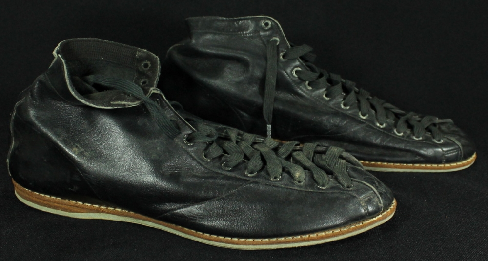 Vintage Pair of Used Boxing Shoes Pristine Auction