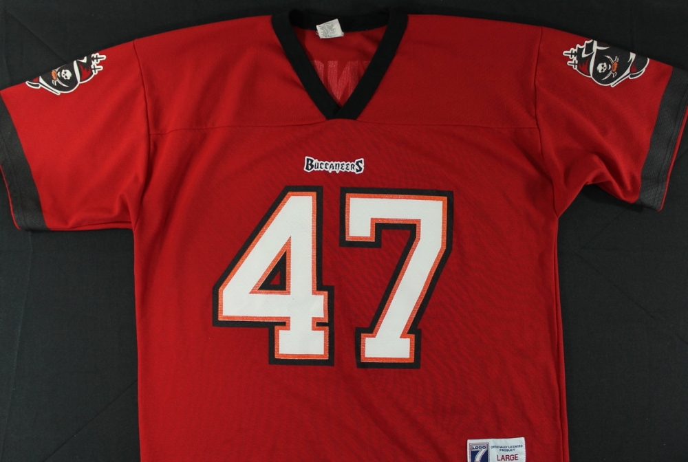 John Lynch Signed Buccaneers Jersey (JSA COA) Pristine Auction