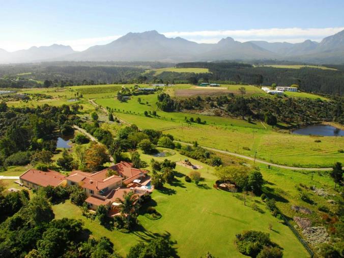 5 Bedroom House for sale in Victoria Bay P24102519485