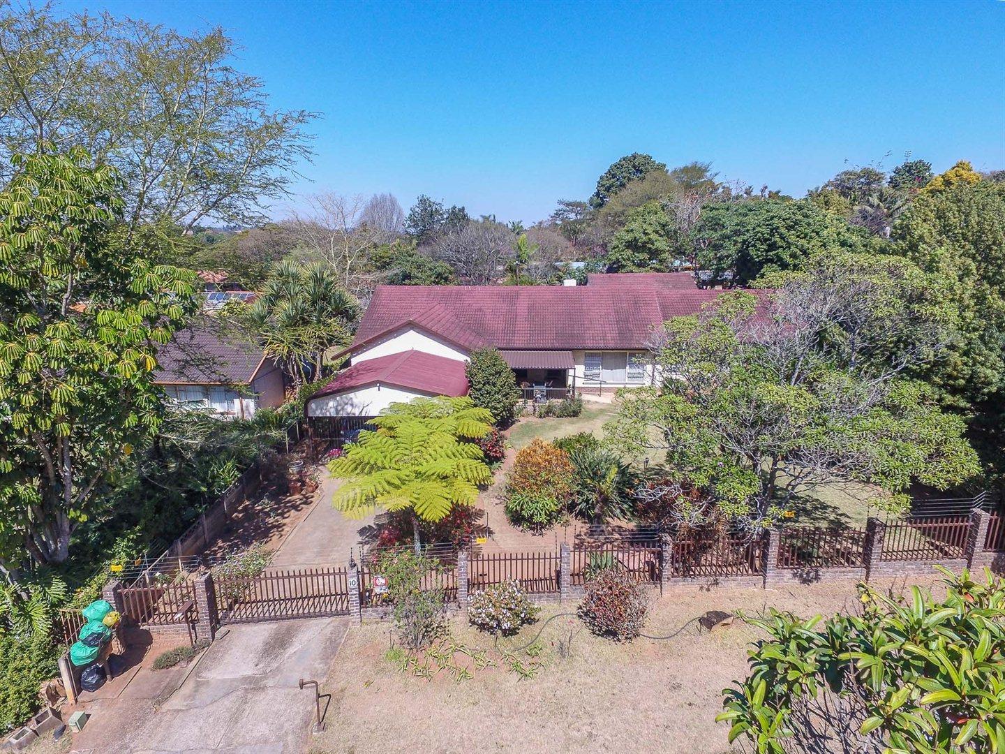 4 Bedroom House for sale in Kingsview 10 Ruimsig Road P24105516358