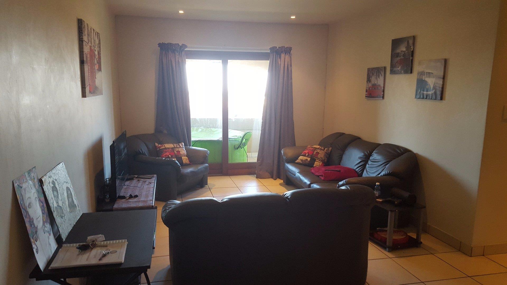 2 Bedroom Apartment / flat for sale in Reyno Ridge P24112890472