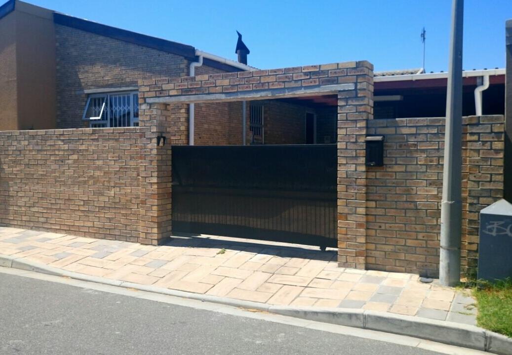 2 Bedroom House for sale in Maitland P24104673350