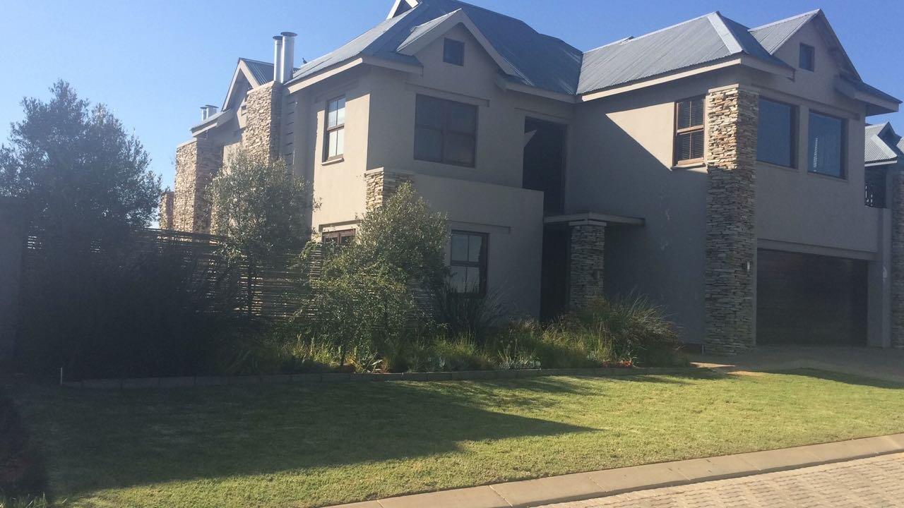 4 Bedroom House for sale in Vaal de Grace Golf Estate P24106471867