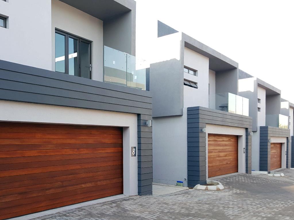 3 Bedroom Townhouse for sale in Hurlingham 40 Sutherland Avenue P24112975165