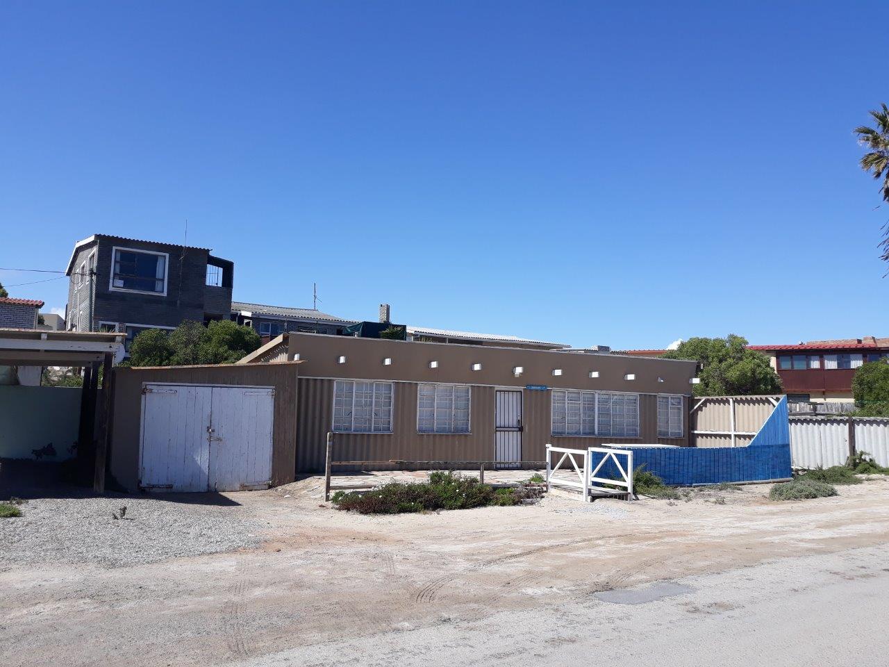 2 Bedroom House for sale in Port Nolloth 1311 Waterkant Street P24106724968