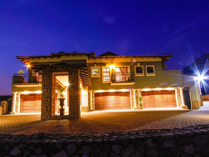 7 Bedroom House for Sale in Heidelberg Kloof Estate