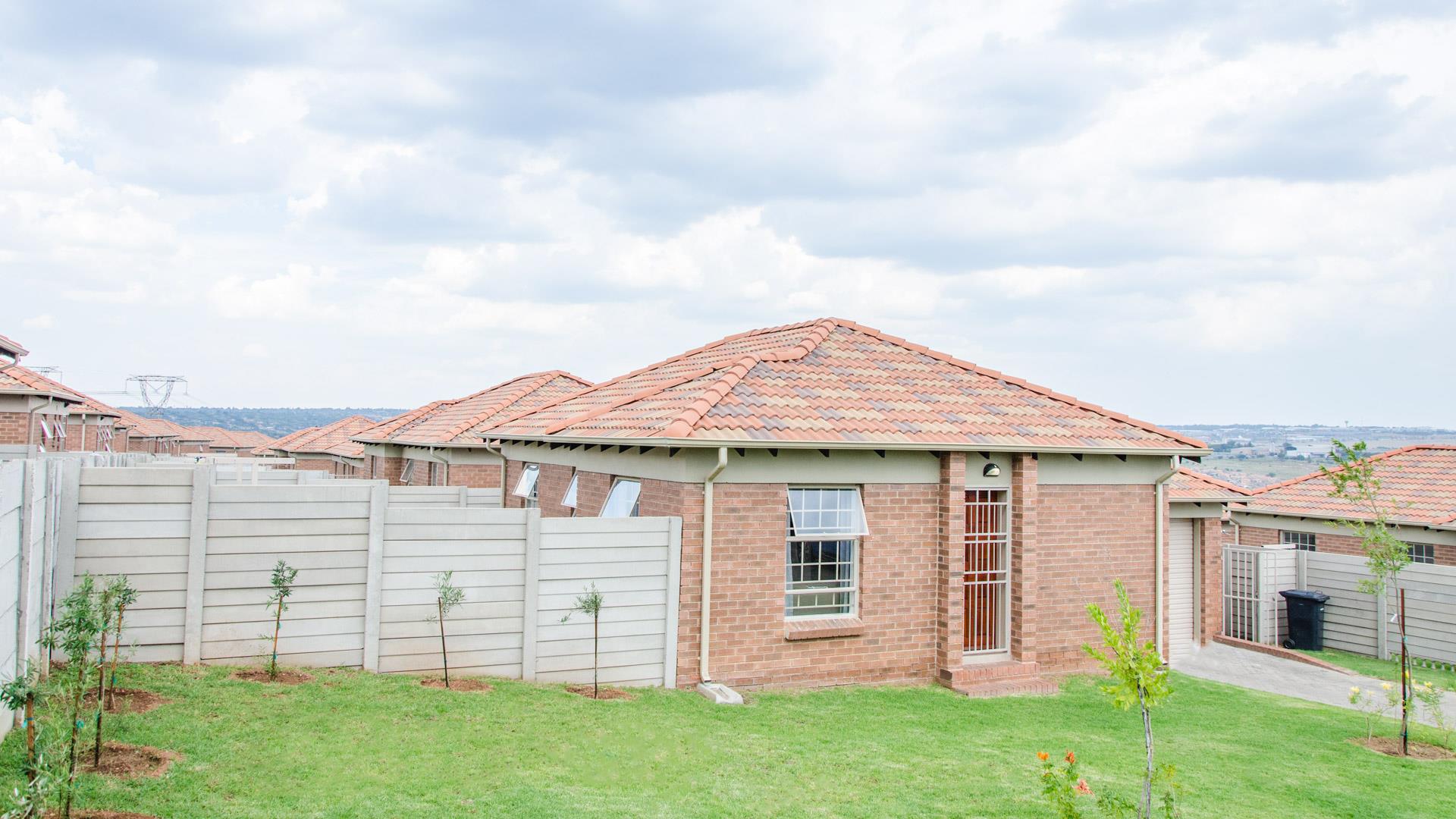 3 Bedroom House to rent in Thatch Hill Estate Olievenhoutbosch Centurion P24114049299