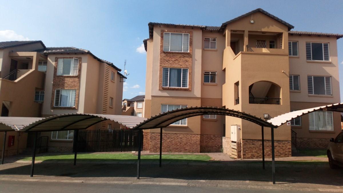 2 Bedroom Apartment / flat for sale in Reyno Ridge P24113830769