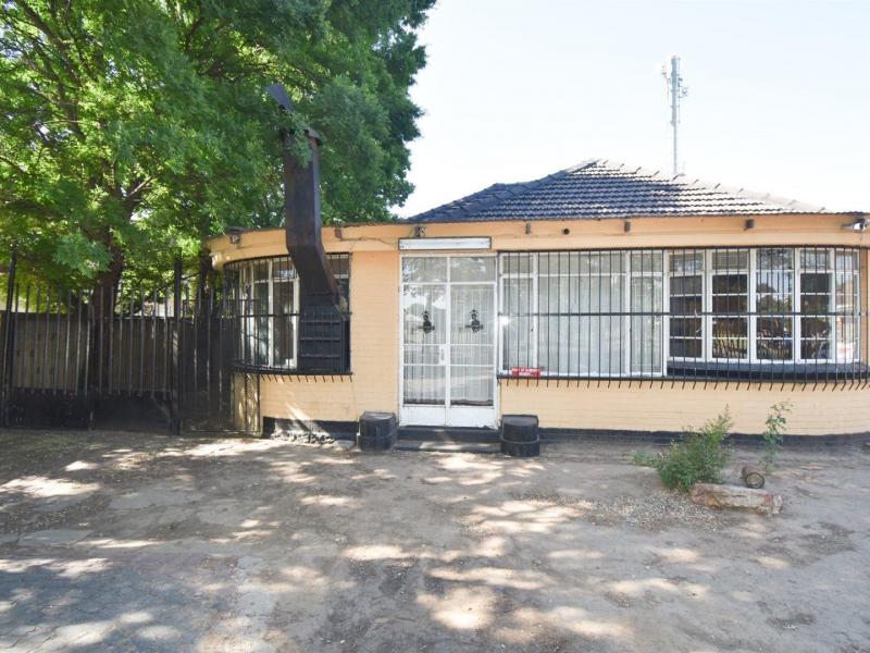 Commercial property for sale in Vereeniging Central P24105852304