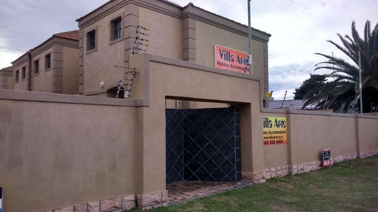 Townhouses for sale in Jeffreys Bay Jeffreys Bay Property