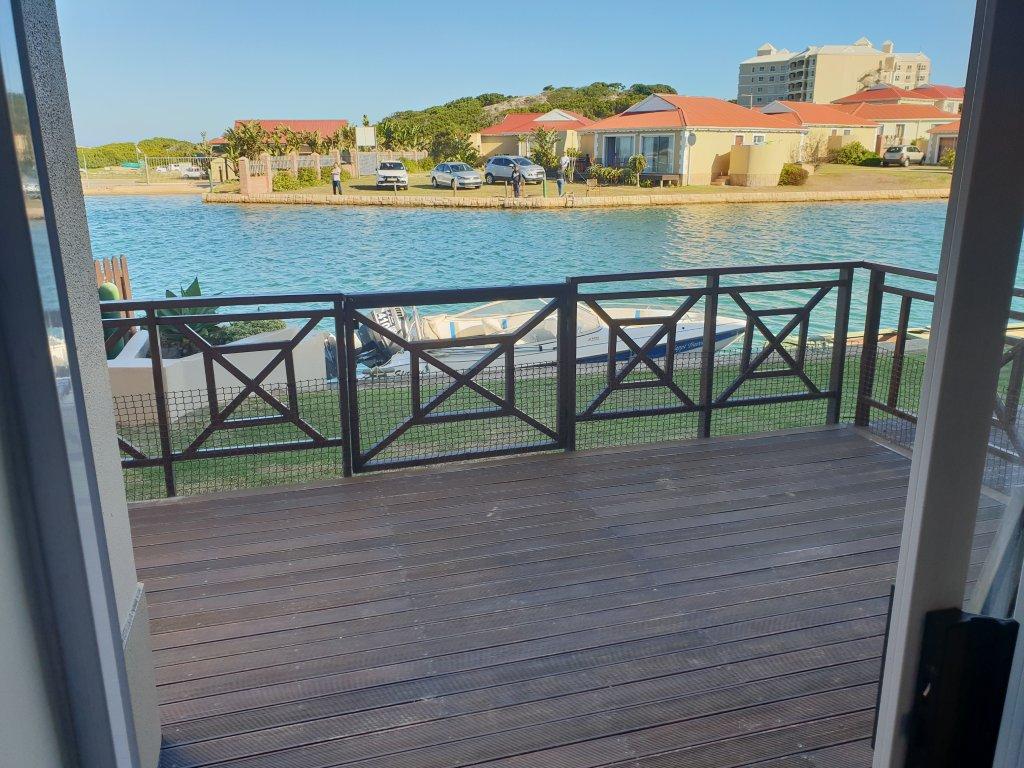 Apartments / flats to rent in Jeffreys Bay Jeffreys Bay Property