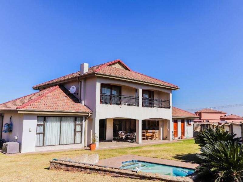 4 Bedroom House for sale in Three Rivers East P24107703067