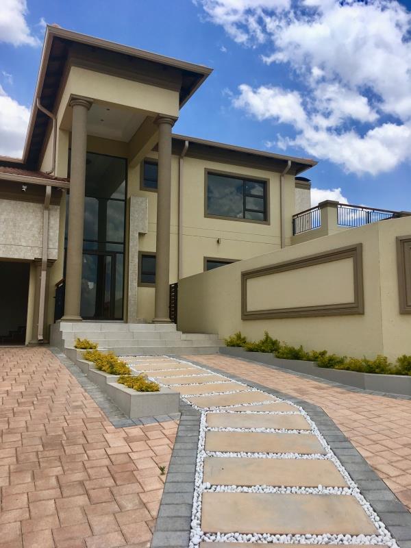 Blue Valley Golf Estate Property Property and houses for sale in Blue