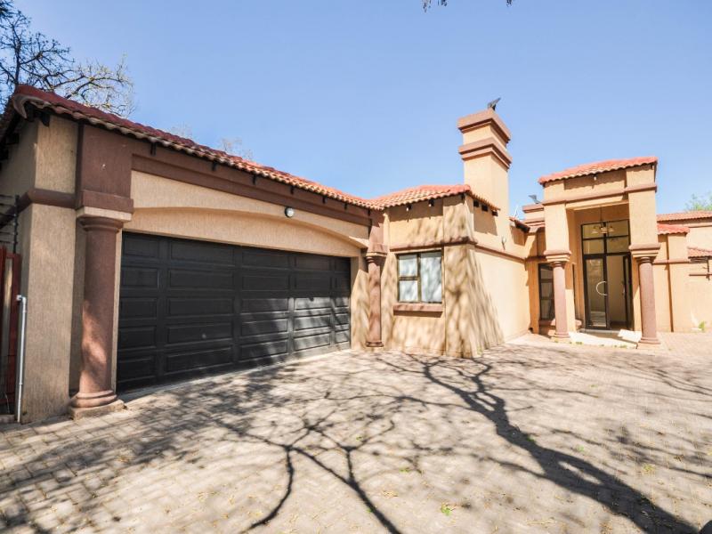 4 Bedroom Townhouse for sale in Three Rivers Proper P24107970560