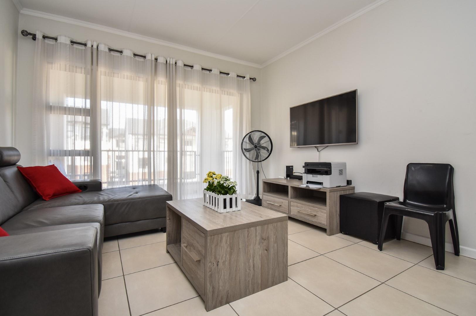 1 Bedroom Apartment / flat for sale in Olivedale 68 Amsterdam Dr